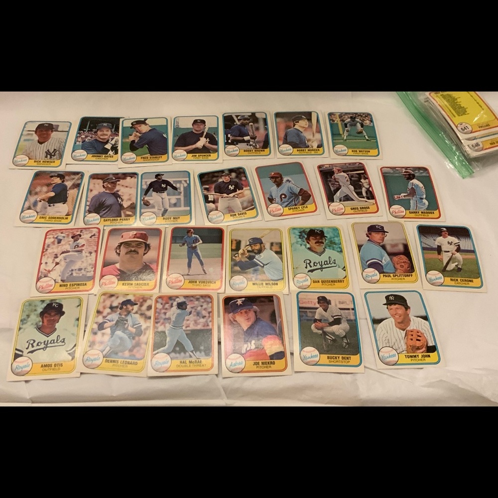 Bundle of Baseball Cards Lot 197